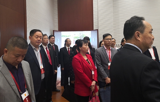 全國(guó)人大代表、方大集團(tuán)董事長(zhǎng)熊建明參加最高人民法院第一巡回法庭視察調(diào)研座談